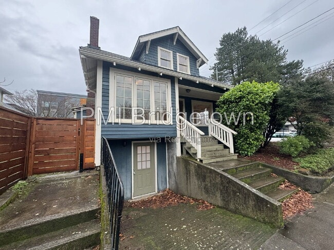 4733 SE Yamhill St
