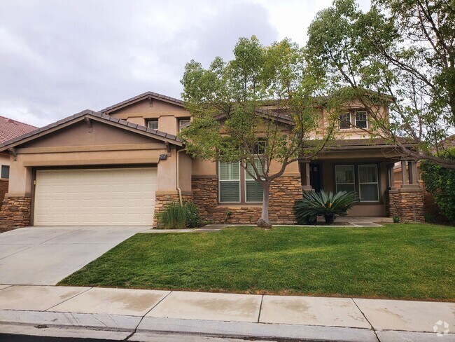 Building Photo - GORGEOUS Executive Home. OFFICE /LOFT/ GRE...