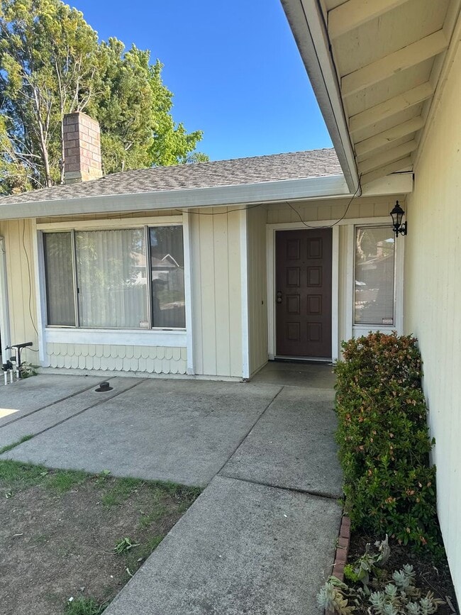 Building Photo - Adorable Rancho 3/2~~!  Please see entire add for viewings!!