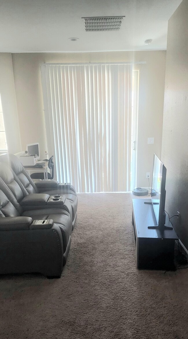 Photo - 1367 S Country Club Dr