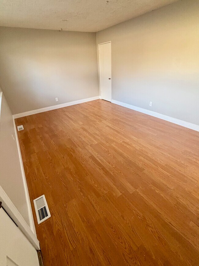 Photo - 710 Loyola Dr