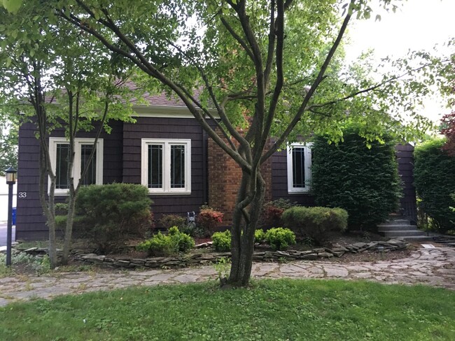 Clintonville Single Family House! - Clintonville Single Family House!