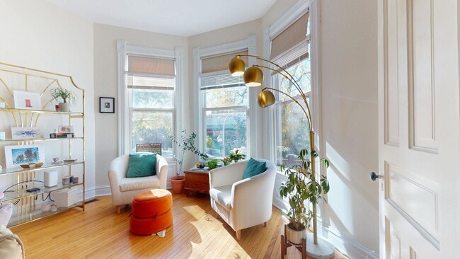 Photo - 3233 N Wilton Ave Unit 2