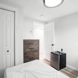 Photo - 5201 Banks Pl NE