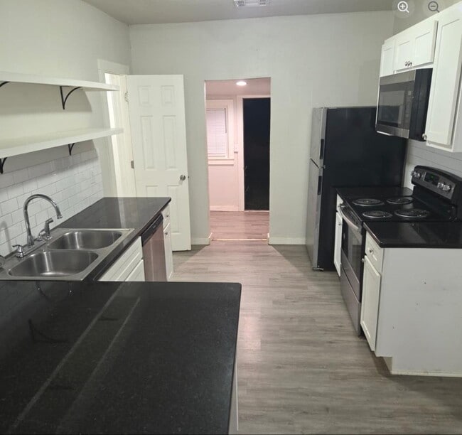 Photo - 413 E Washington Ave