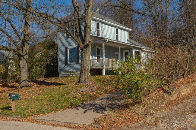 Street View - 10 Cottage St