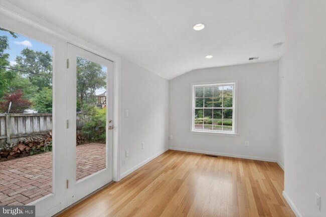 Photo - 4325 47th St NW