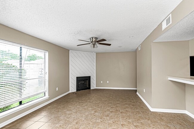 Photo - 2 Bedroom Townhouse on LSU Bus Route