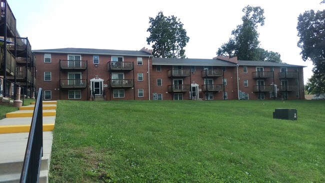 Photo - Mayflower Apartments