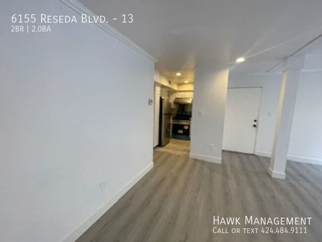 Photo - 6155 Reseda Blvd