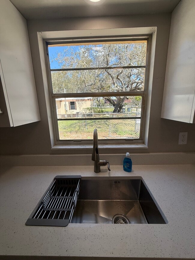 Photo - 9251 Adler St