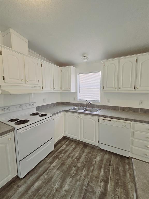 1467 Live Oak Dr