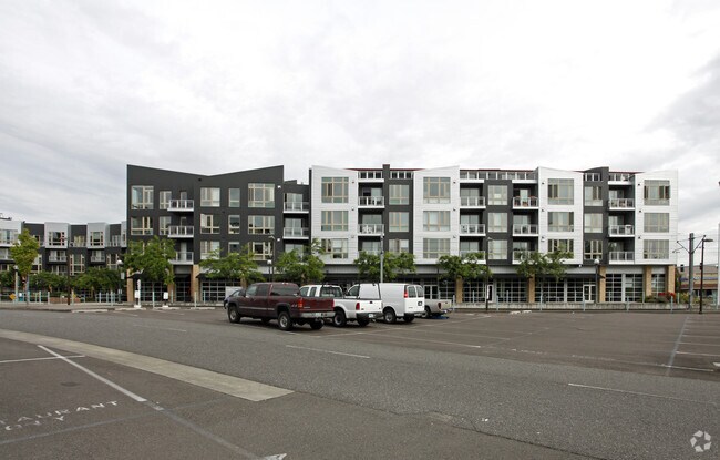 Photo - Crescent Promenade