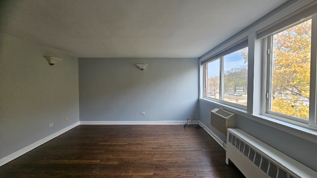 Photo - 4044 N California Ave Unit 304