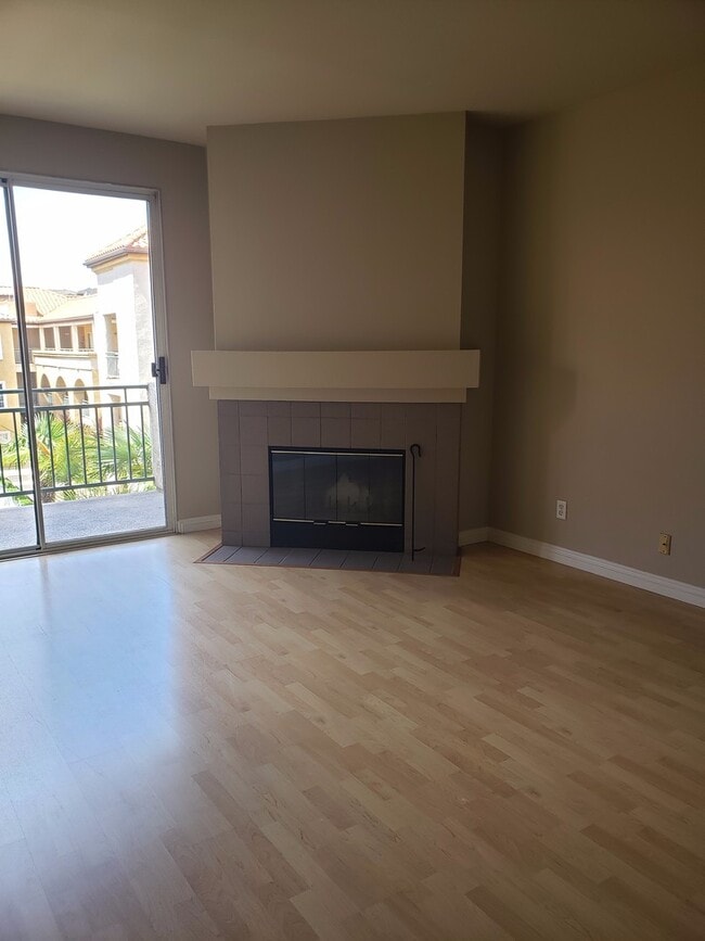 Photo - Large 2BD/2BA in Mission Valley - Dual Master Suites! - Open Feel - Quiet, Gated, Central Location!