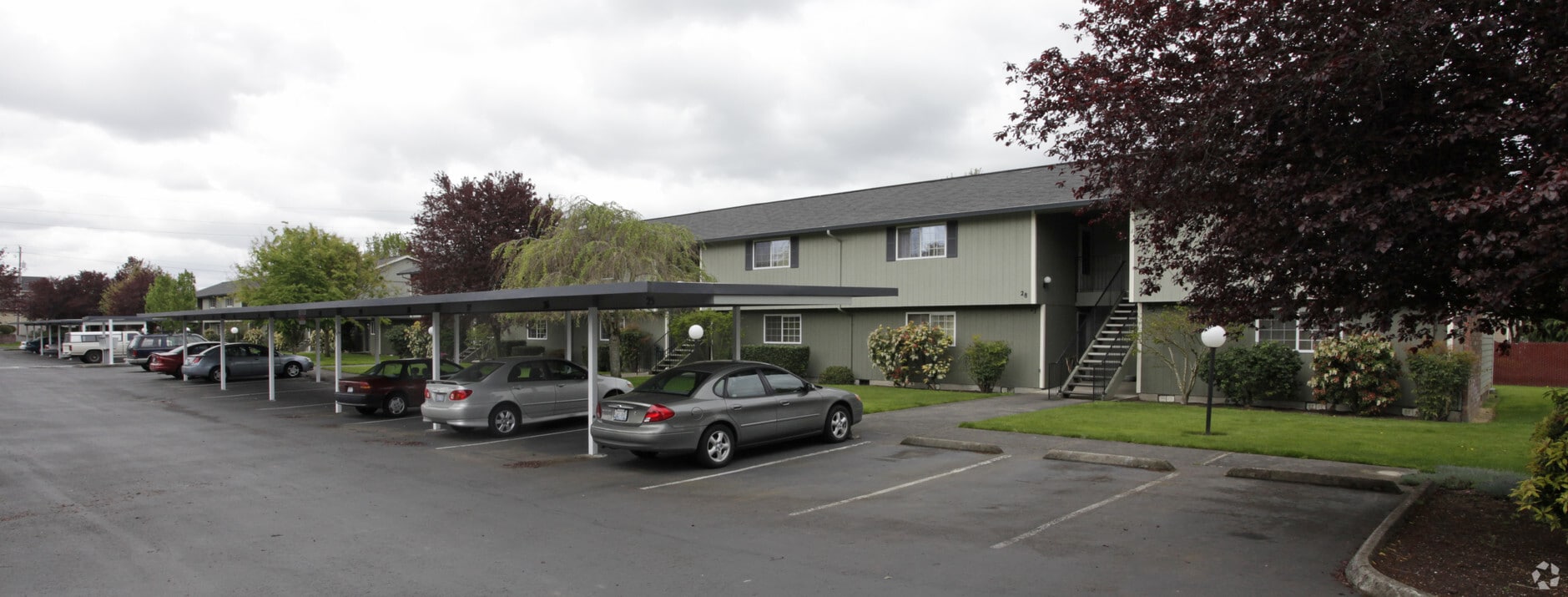 Cascadian East Apartments - Cascadian East Apartments