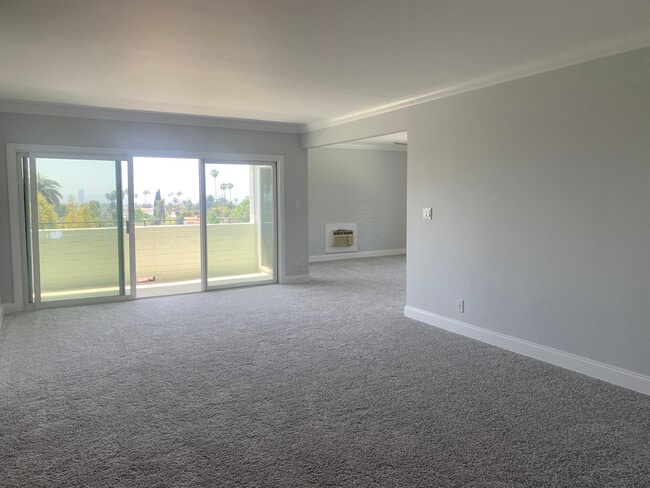 Ático de 1 dormitorio - 7560 Hollywood Blvd Unidad 303