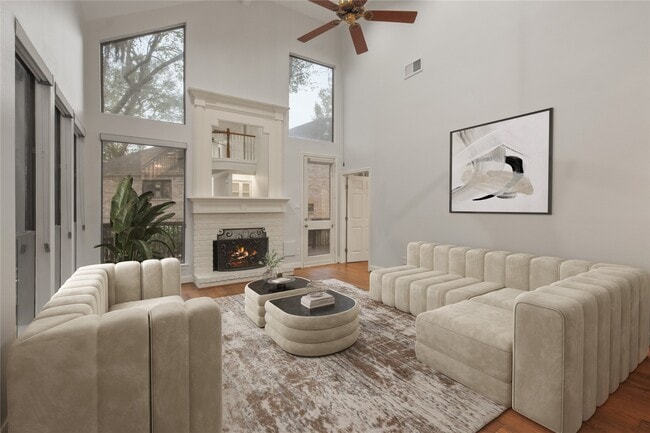 Photo - 12859 Kingsbridge Ln