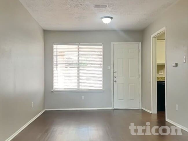 Photo - 11119 Daybreak Ln