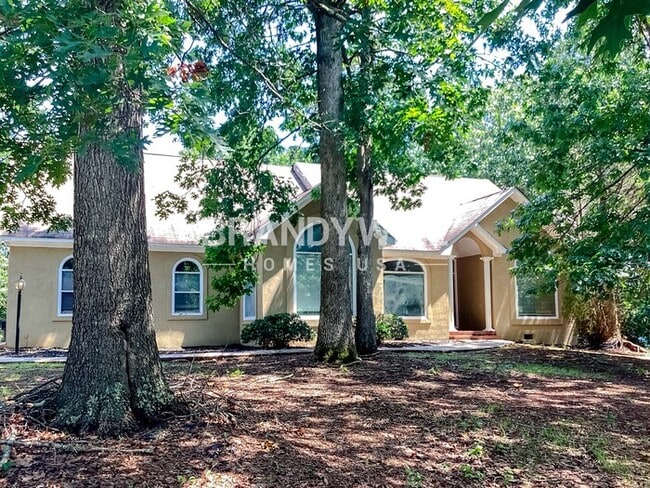 Building Photo - 657 McKenzie Cir Rental