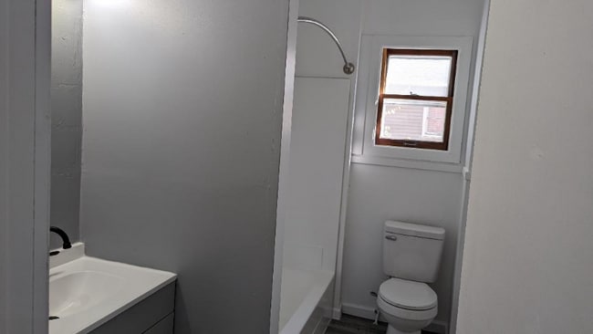 Photo - 2262 S Hamilton St