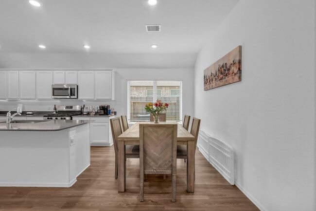 Building Photo - 1413 Cantabria Ct
