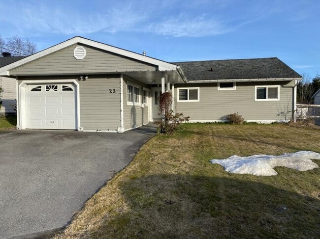 Building Photo - 3 bedroom in Kitimat BC V8C 1X6