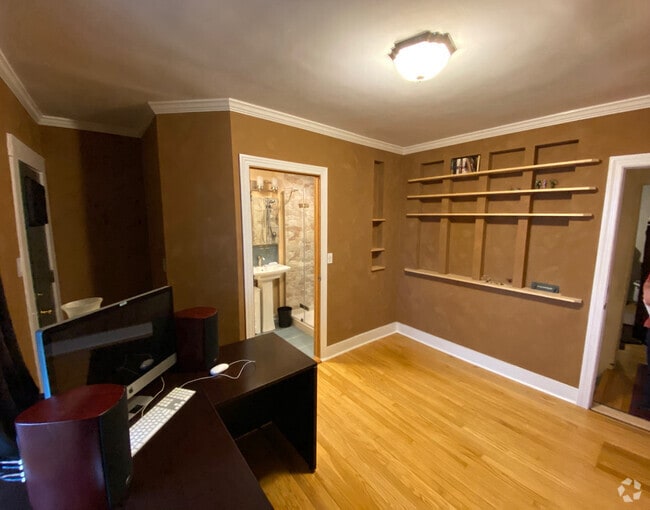 Building Photo - 628 Blanton St Rental