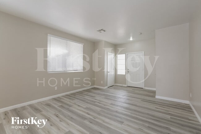 Photo - 8717 W Rochelle Ave