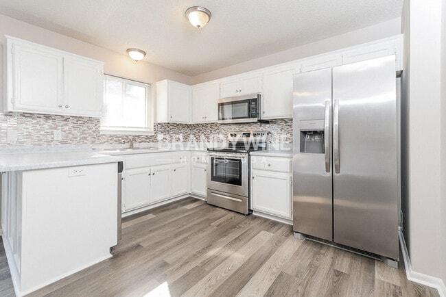 Photo - 19307 Diamond Ln