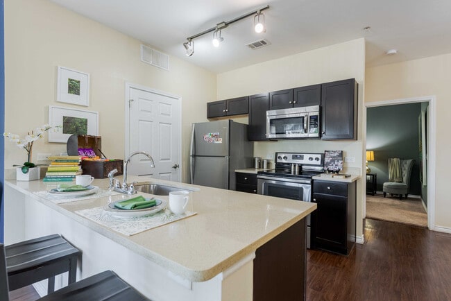 Axis-West-Campus-Apartments-Near-UT-Austin-Kitchen