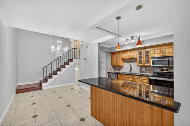 Photo - 382 Golfview Rd