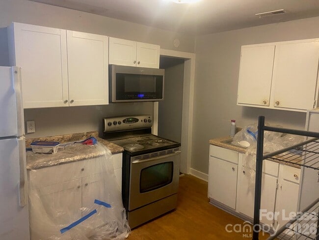 Photo - 430 Skyland Ave