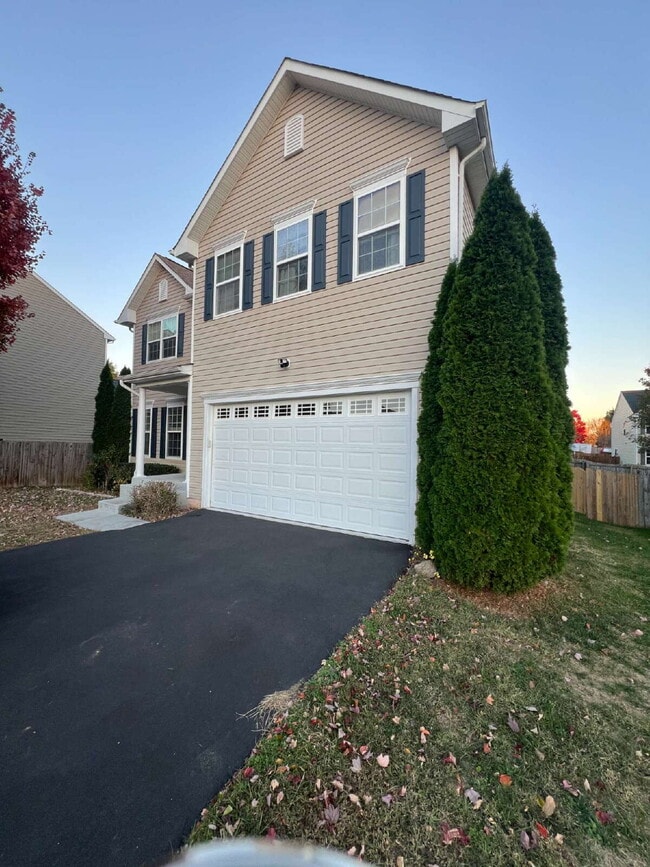 Photo - Move-in Special: HALF OFF off of the first... Apartamento