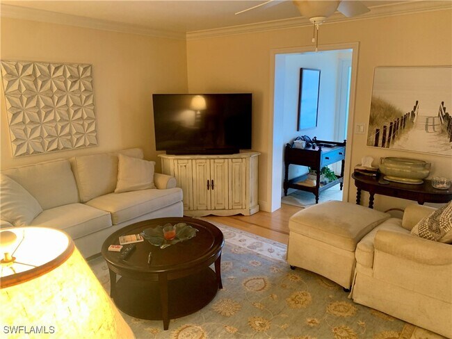Photo - 333 Harbour Dr Unit 211