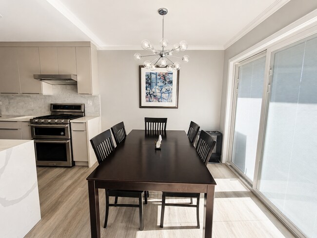 424 Oak St Unit 121