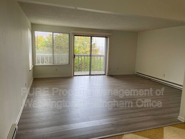 Photo - 630 Boulevard Unidad #B