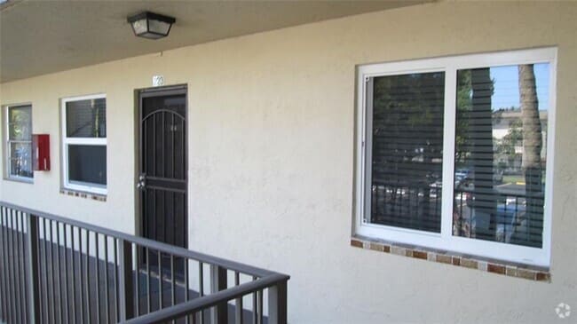 Building Photo - 3321 NW 47th Terrace Unit 223 Rental