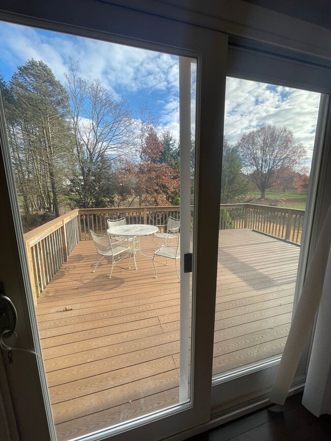 Photo - 498 Addison Rd