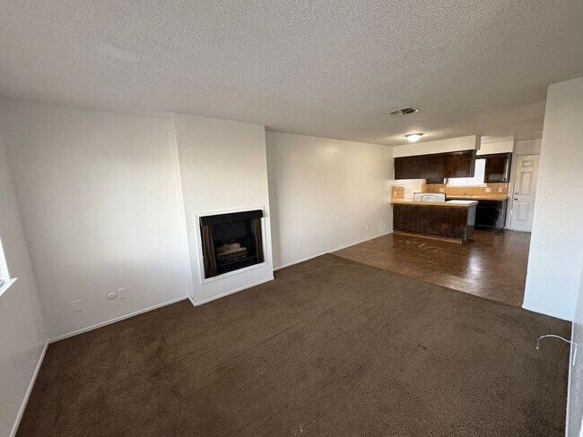 Photo - 2096 Unidad 2517