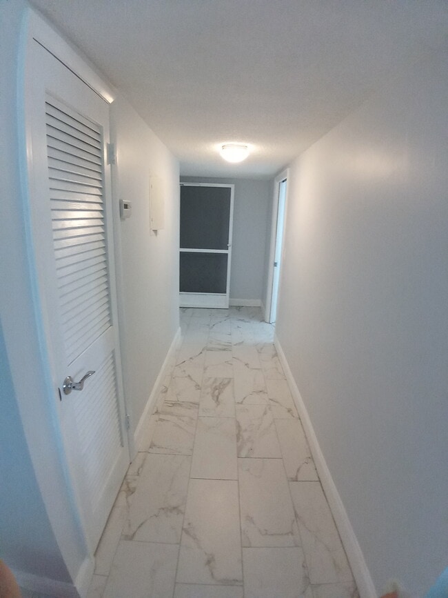 Photo - 1166 6th Ave Unidad C