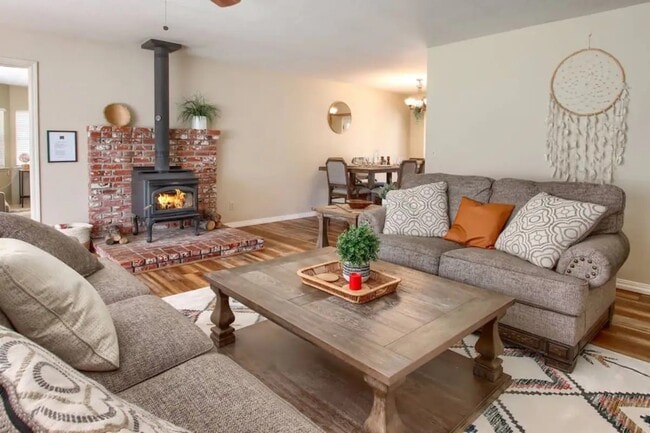 Photo - 2410 Coachman Rd