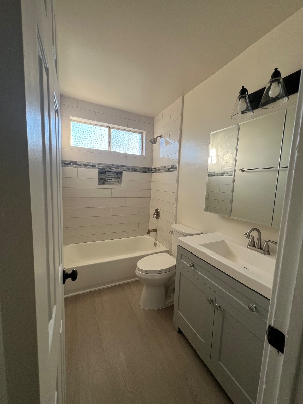 Photo - 1193 N Ardmore Ave Unit 8