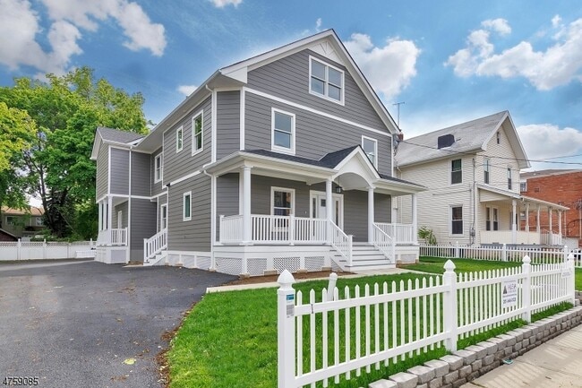 Photo - 169 Passaic St