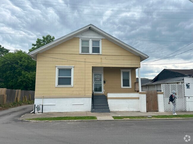 Building Photo - 673 S 27th St Rental