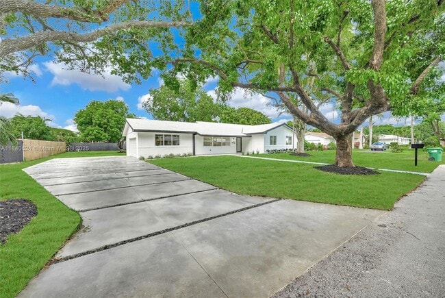 Building Photo - 8745 SW 175th St Rental