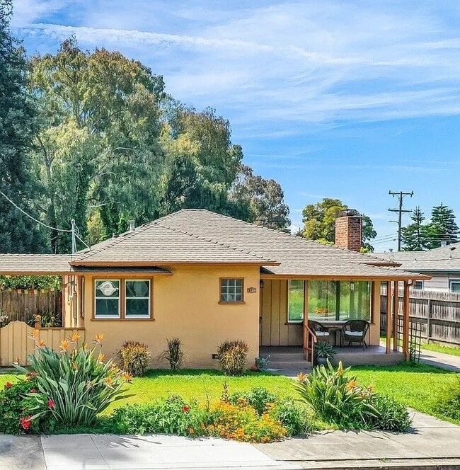 Building Photo - 17359 Esteban St