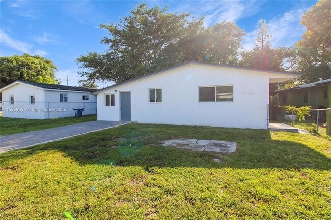 Building Photo - 5510 NW 30th Ave Rental