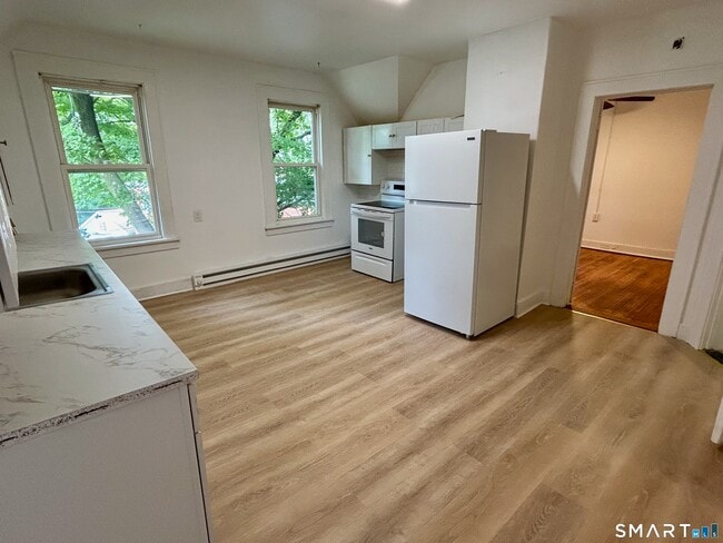 Photo - 69 Summit St Unit B