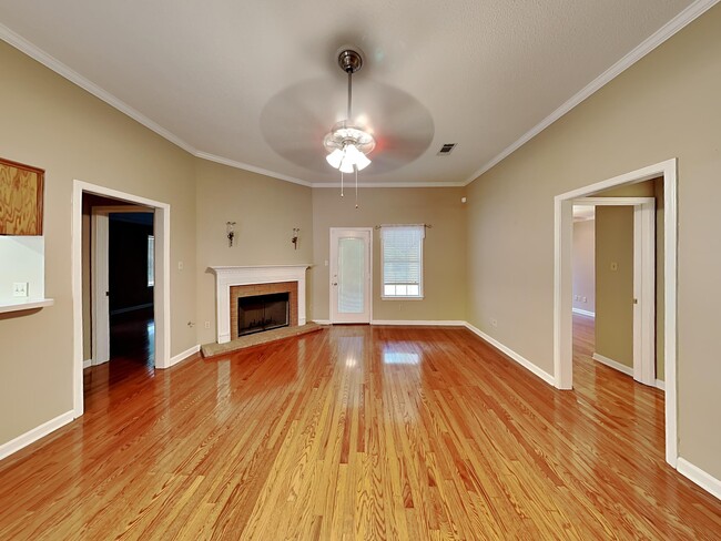 2966 Woodland Ash Cove